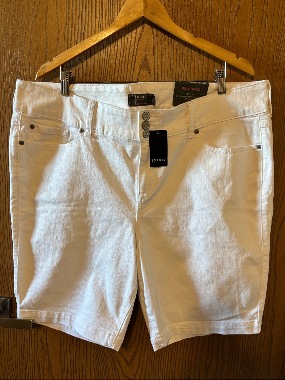 torrid White High-Rise Jegging Bermuda Shorts